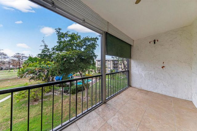 6301 N Falls Cir Drive 303, Lauderhill, FL 33319