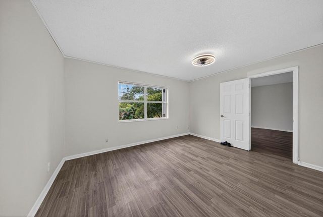 6301 N Falls Cir Drive 303, Lauderhill, FL 33319