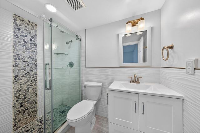 6301 N Falls Cir Drive 303, Lauderhill, FL 33319