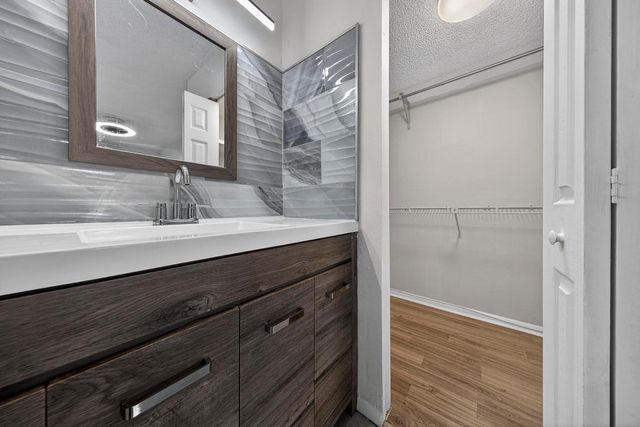 6301 N Falls Cir Drive 303, Lauderhill, FL 33319