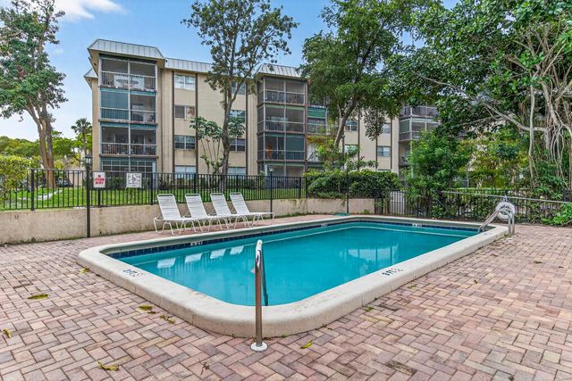 6301 N Falls Cir Drive 303, Lauderhill, FL 33319