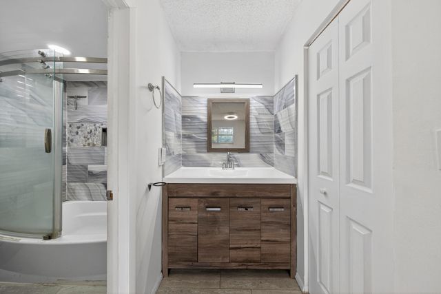 6301 N Falls Cir Drive 303, Lauderhill, FL 33319