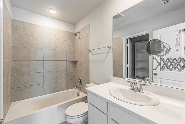 805 Tennessee Drive, Euless, TX 76040