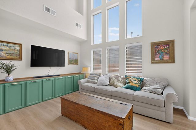 1044 Cristanos Drive, Bernalillo, NM 87004
