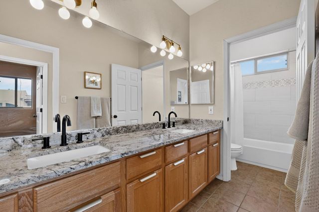1044 Cristanos Drive, Bernalillo, NM 87004