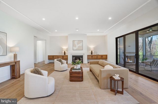 3946 N DUMBARTON ST, Mclean, VA 22101