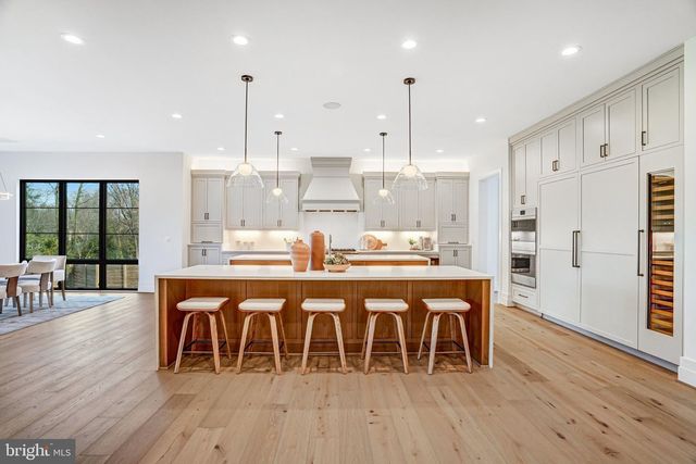 3946 N DUMBARTON ST, Mclean, VA 22101