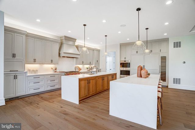 3946 N DUMBARTON ST, Mclean, VA 22101