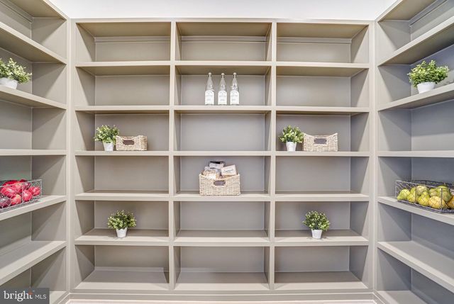 3946 N DUMBARTON ST, Mclean, VA 22101