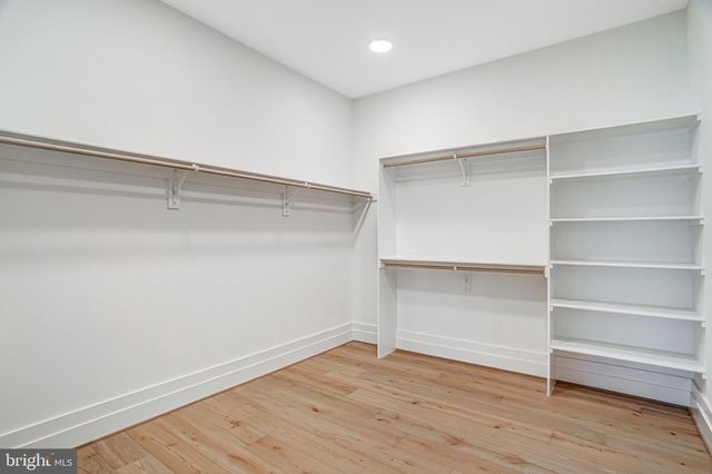 3946 N DUMBARTON ST, Mclean, VA 22101