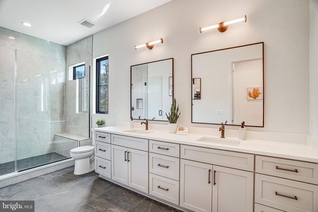 3946 N DUMBARTON ST, Mclean, VA 22101