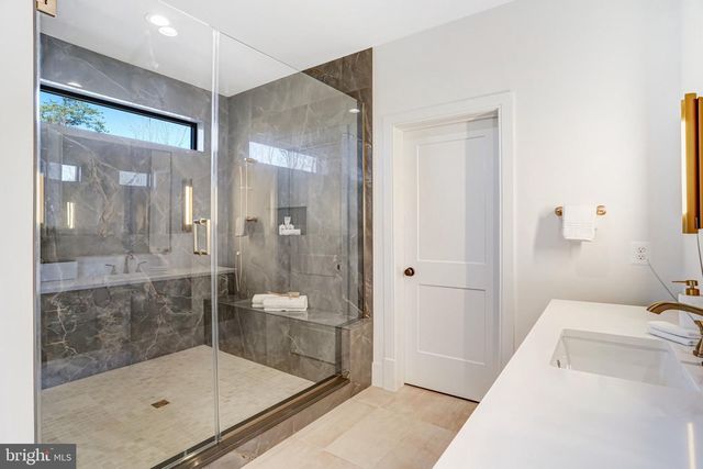 3946 N DUMBARTON ST, Mclean, VA 22101