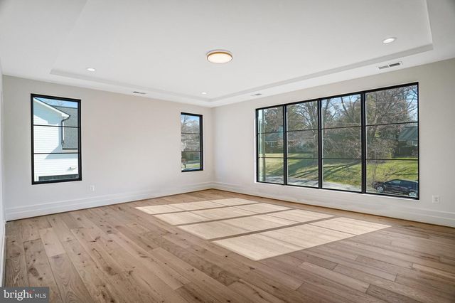 3946 N DUMBARTON ST, Mclean, VA 22101