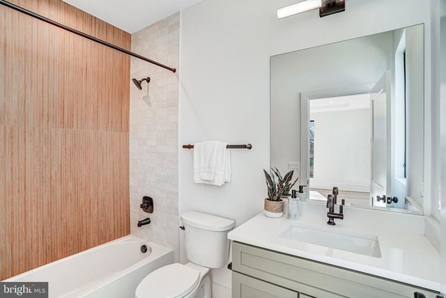 3946 N DUMBARTON ST, Mclean, VA 22101