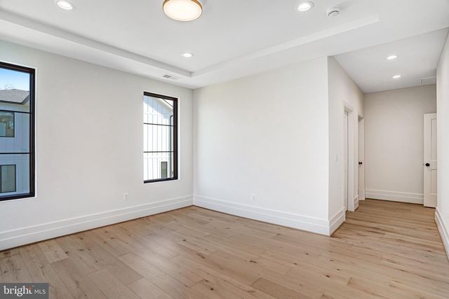 3946 N DUMBARTON ST, Mclean, VA 22101