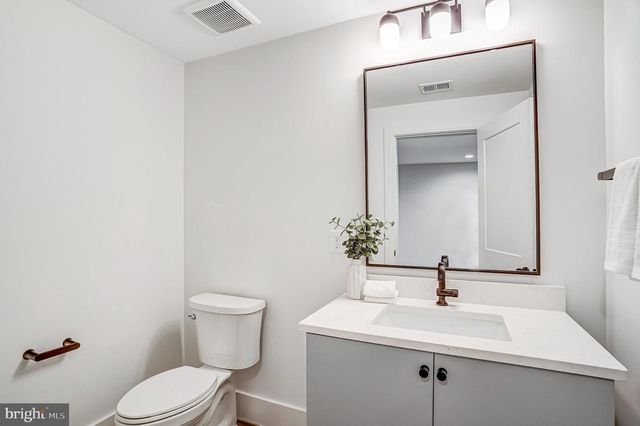 3946 N DUMBARTON ST, Mclean, VA 22101