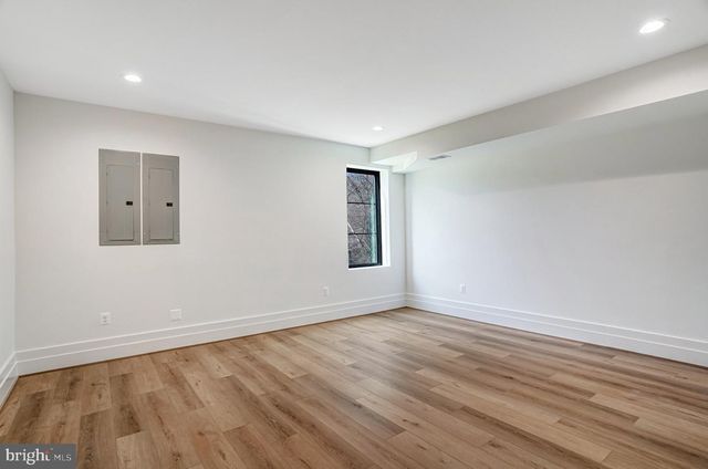 3946 N DUMBARTON ST, Mclean, VA 22101