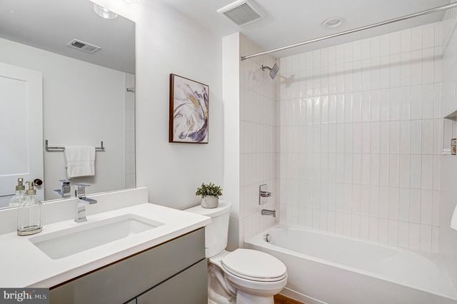 3946 N DUMBARTON ST, Mclean, VA 22101