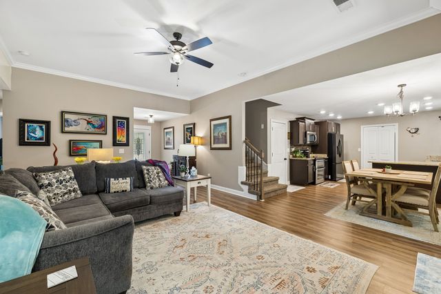 906 Riverwood Dr, Buchanan, TN 38222