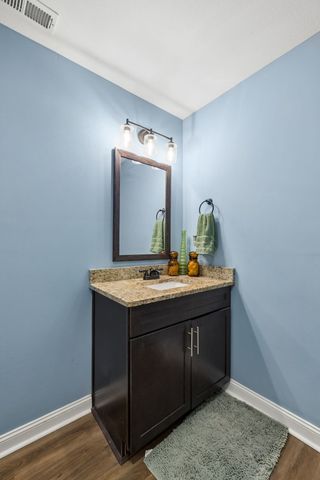 906 Riverwood Dr, Buchanan, TN 38222