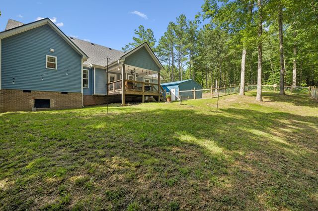 906 Riverwood Dr, Buchanan, TN 38222