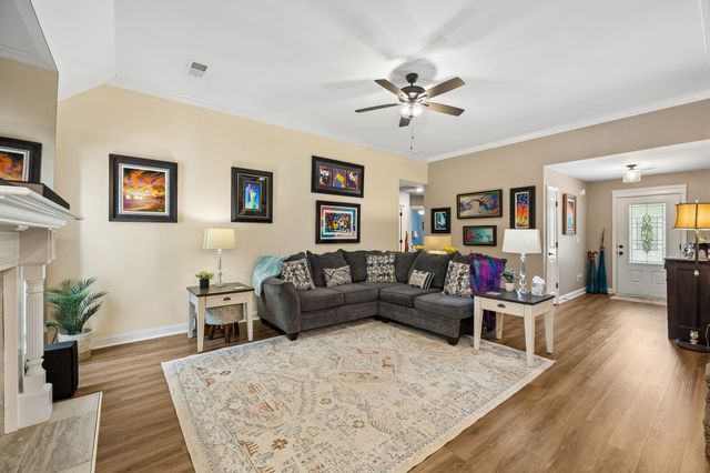 906 Riverwood Dr, Buchanan, TN 38222