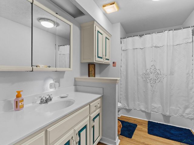 226 Circle Ridge, Gilmer, TX 75645