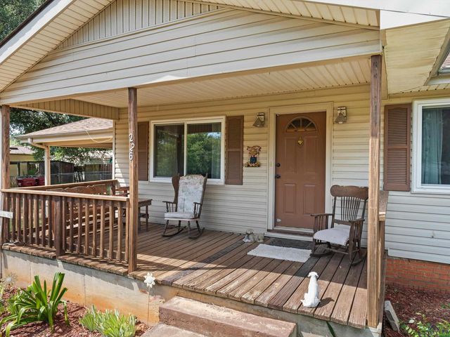 226 Circle Ridge, Gilmer, TX 75645