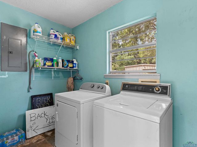 226 Circle Ridge, Gilmer, TX 75645