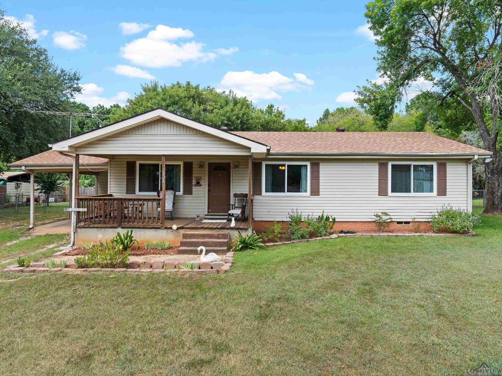 226 Circle Ridge, Gilmer, TX 75645