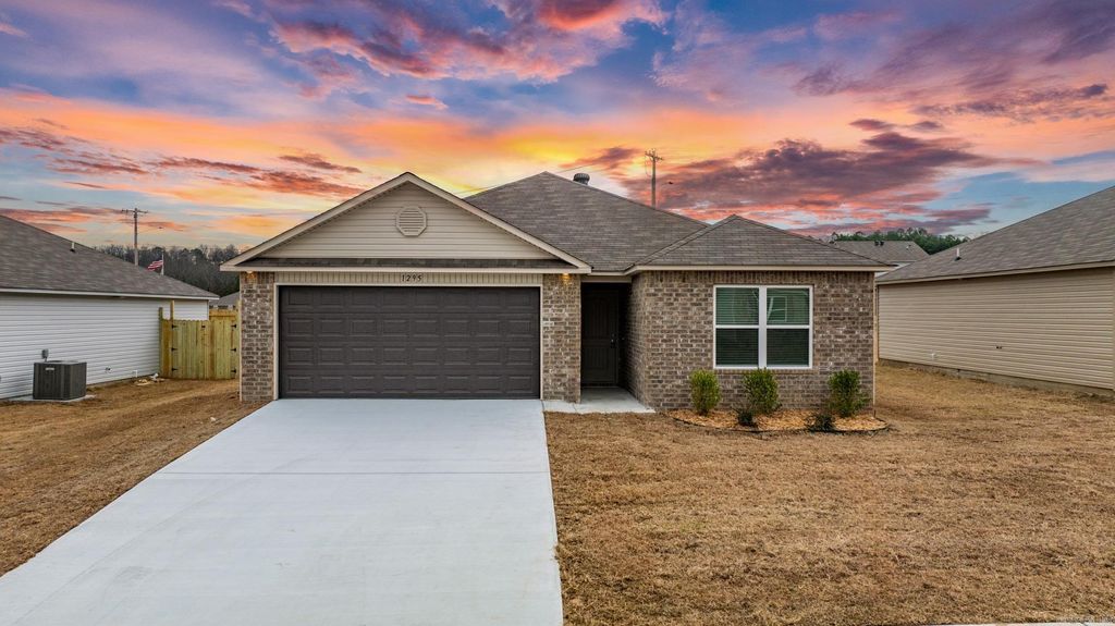 1295 Cowbell Street, Conway, AR 72034