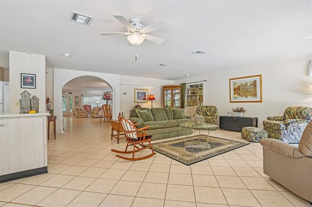 4546 GRIFFIN VIEW DRIVE, Lady Lake, FL 32159