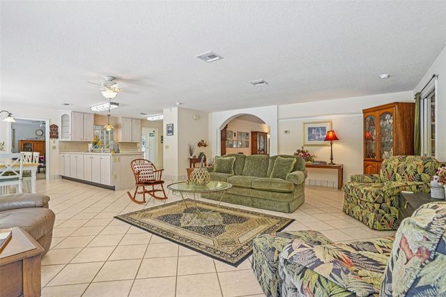 4546 GRIFFIN VIEW DRIVE, Lady Lake, FL 32159