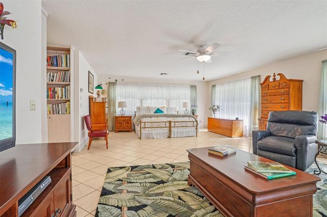 4546 GRIFFIN VIEW DRIVE, Lady Lake, FL 32159