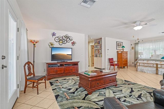4546 GRIFFIN VIEW DRIVE, Lady Lake, FL 32159