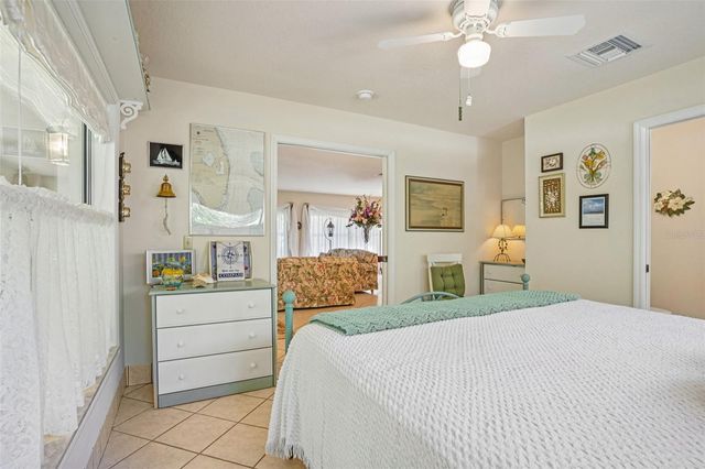 4546 GRIFFIN VIEW DRIVE, Lady Lake, FL 32159