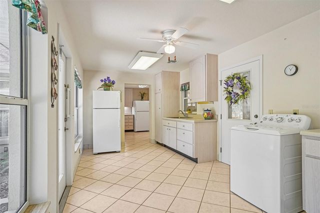 4546 GRIFFIN VIEW DRIVE, Lady Lake, FL 32159