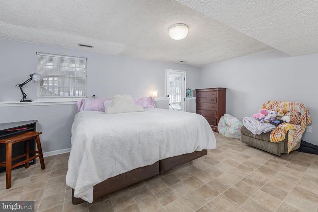 6 ANDREW CT, Glassboro, NJ 08028