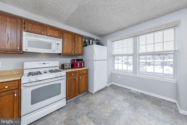 6 ANDREW CT, Glassboro, NJ 08028