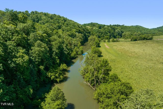 35000 Barrtree Lane, Glade Spring, VA 24340