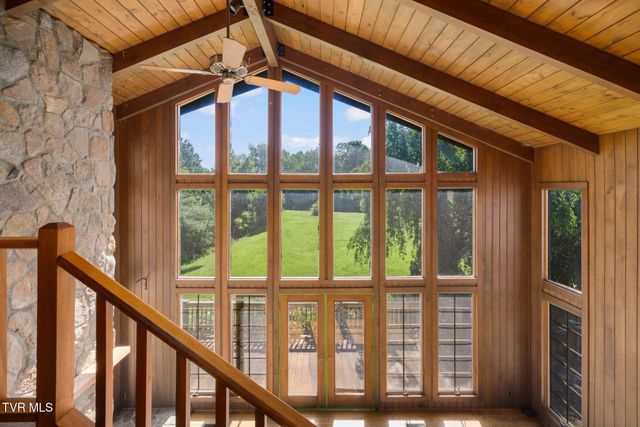 35000 Barrtree Lane, Glade Spring, VA 24340