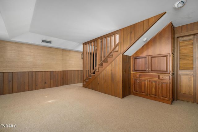 35000 Barrtree Lane, Glade Spring, VA 24340