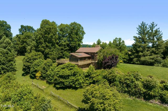 35000 Barrtree Lane, Glade Spring, VA 24340