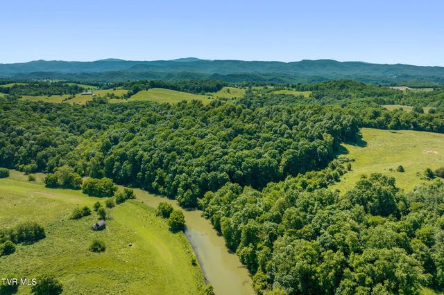 35000 Barrtree Lane, Glade Spring, VA 24340
