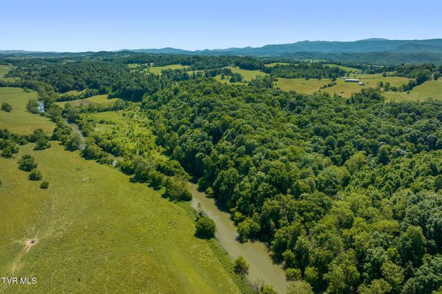 35000 Barrtree Lane, Glade Spring, VA 24340