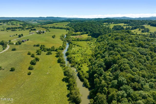 35000 Barrtree Lane, Glade Spring, VA 24340