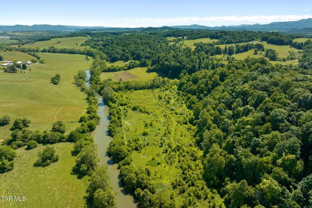 35000 Barrtree Lane, Glade Spring, VA 24340