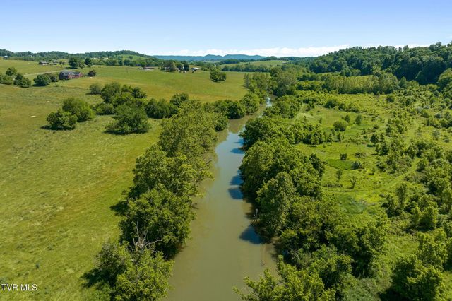 35000 Barrtree Lane, Glade Spring, VA 24340