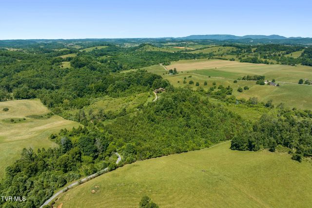 35000 Barrtree Lane, Glade Spring, VA 24340