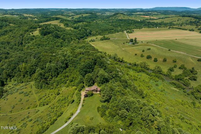 35000 Barrtree Lane, Glade Spring, VA 24340